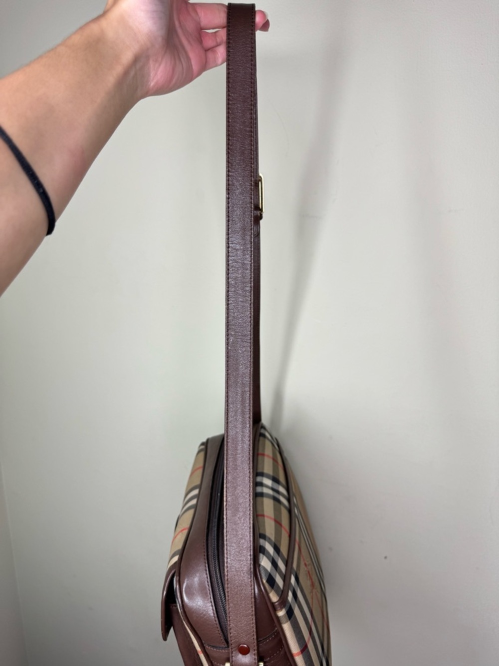 Burberry Beige Crossbody Bag with Brown Trim - Picture 9 of 12
